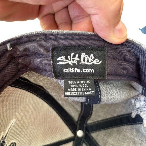 Salt Life Men's Gray Cap Beach Life Embroidered Swordfish Snapback - Picture 6 of 6